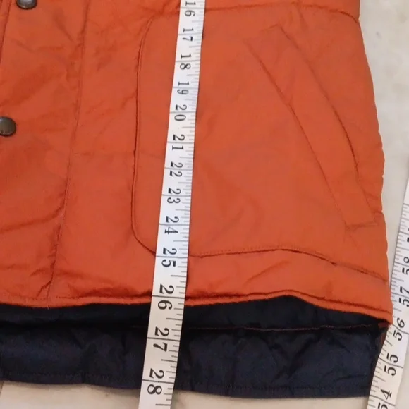 Lands End Men's Down Vest. - Picture 7 of 9